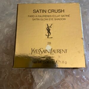 Yves Saint Laurent Satin Crush Eye Shadow in unconforming taupe